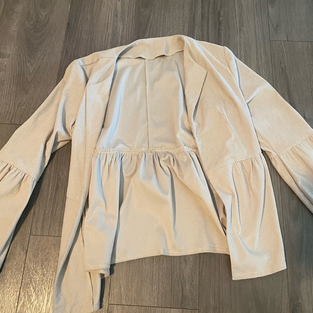 SHEIN size small tan colored cardigan brand new